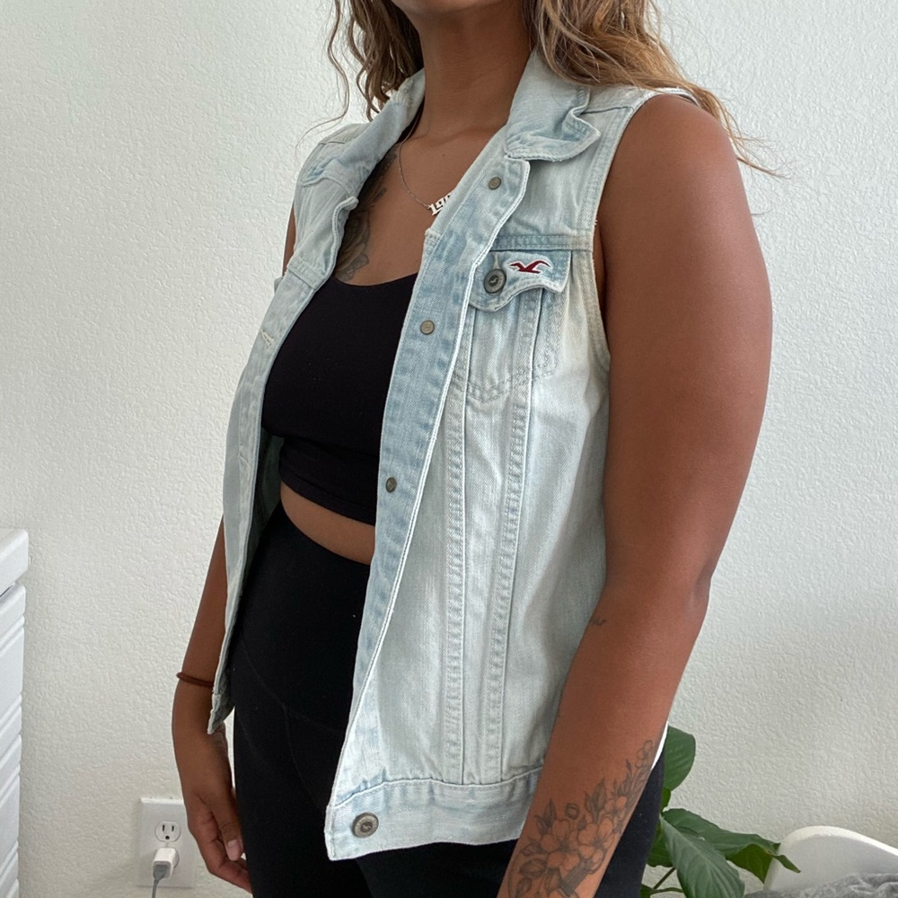 Hollister jean vest
